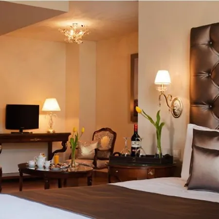 Hotel Tagli & Arachova