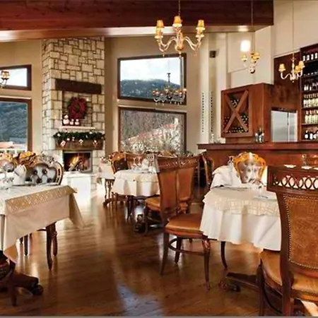 Hotel Tagli & Arachova